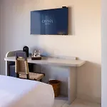 Crisol Promenade Hotel *