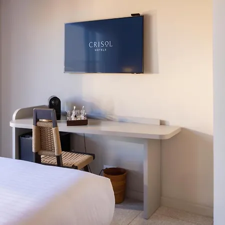 Crisol Promenade Hotel *