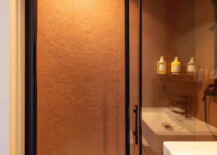 Crisol Promenade Hotel