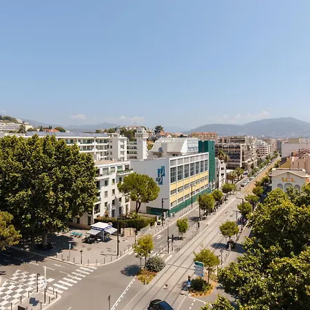 Yelo Promenade Powered By Sonder Nizza