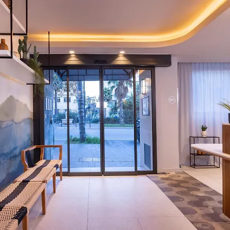 Crisol Promenade Hotel