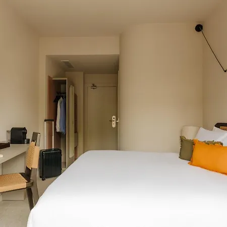 Crisol Promenade Hotel